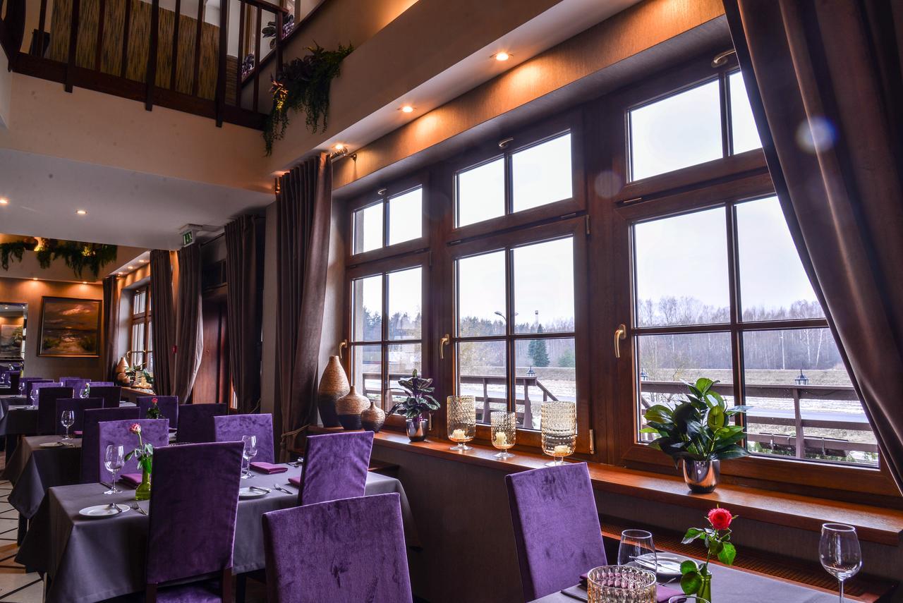 Port Hotel Ādaži Exteriör bild