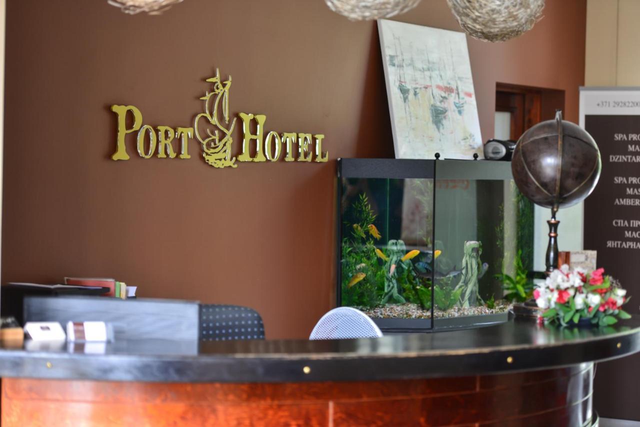 Port Hotel Ādaži Exteriör bild